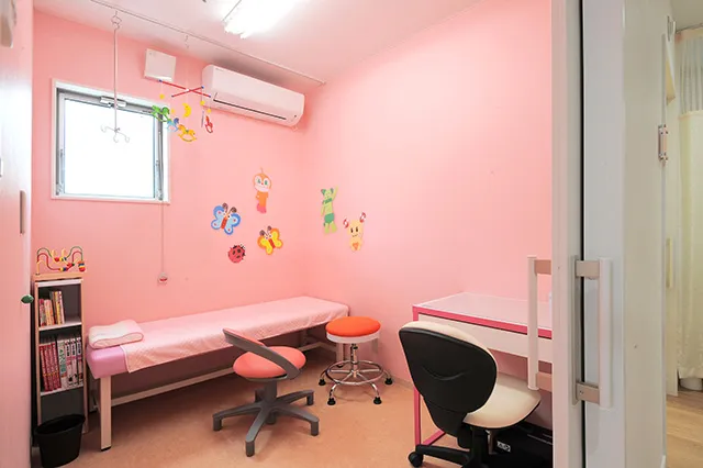 診察室４